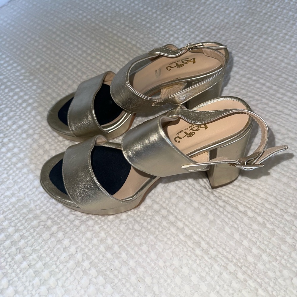 Baru Heels - Picture 2 of 3
